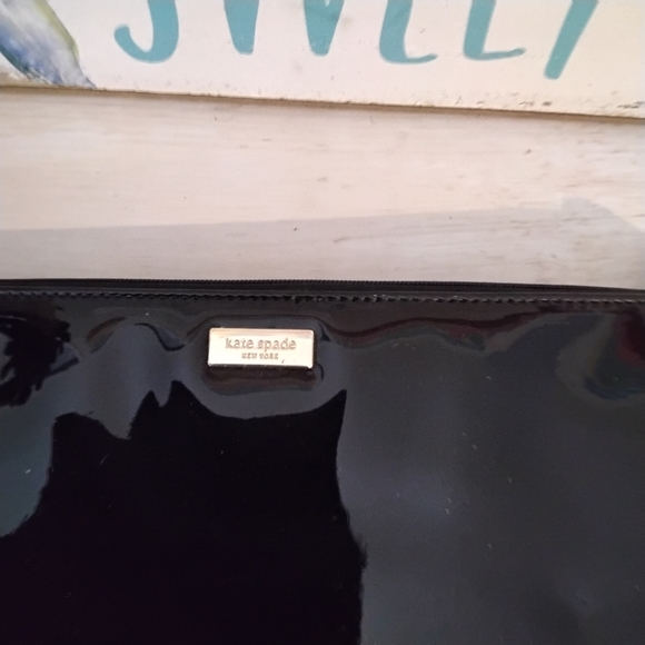 Kate Spade New York "Let Sparks Fly" Georgie Pouch/Clutch/Case - Patent Black - Picture 7 of 10